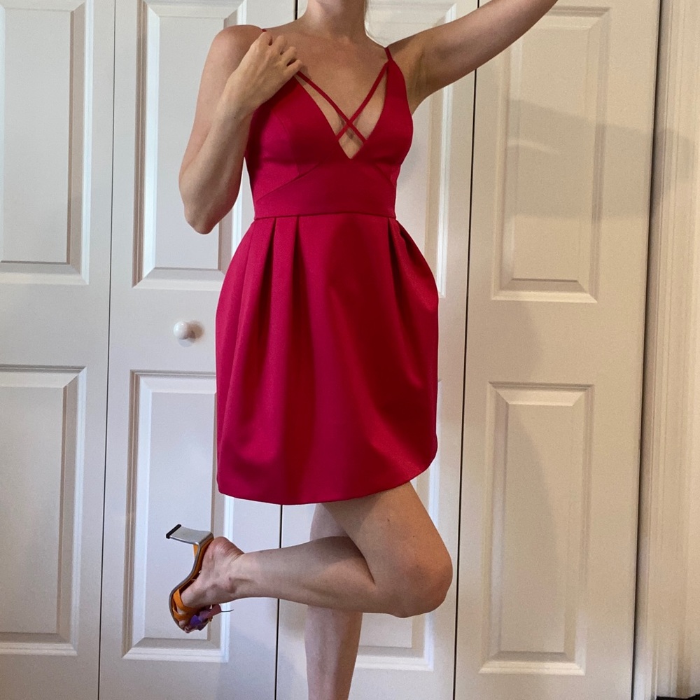 ๐ Barbiecore TopShop Hot Pink Front Cross Mini Dress size 4 ๐ - Picture 3 of 14